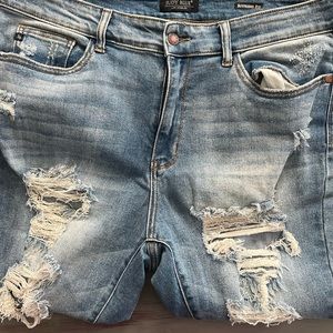 Excellent condition Judy Blue distressed boyfriend fit jeans